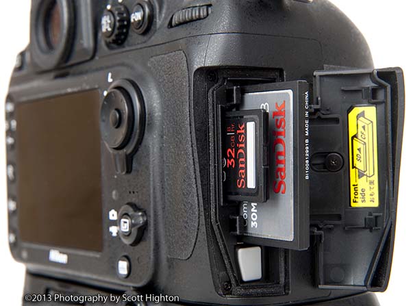 D800 card slots